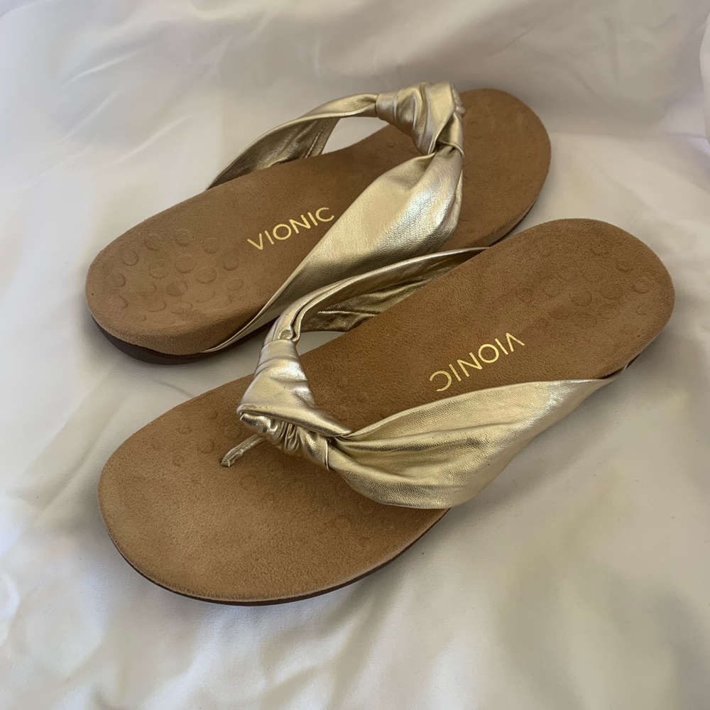 Vionic Womens 9 Rest Pippa Flip Flop Thong Sandals Champagne Gold Metallic